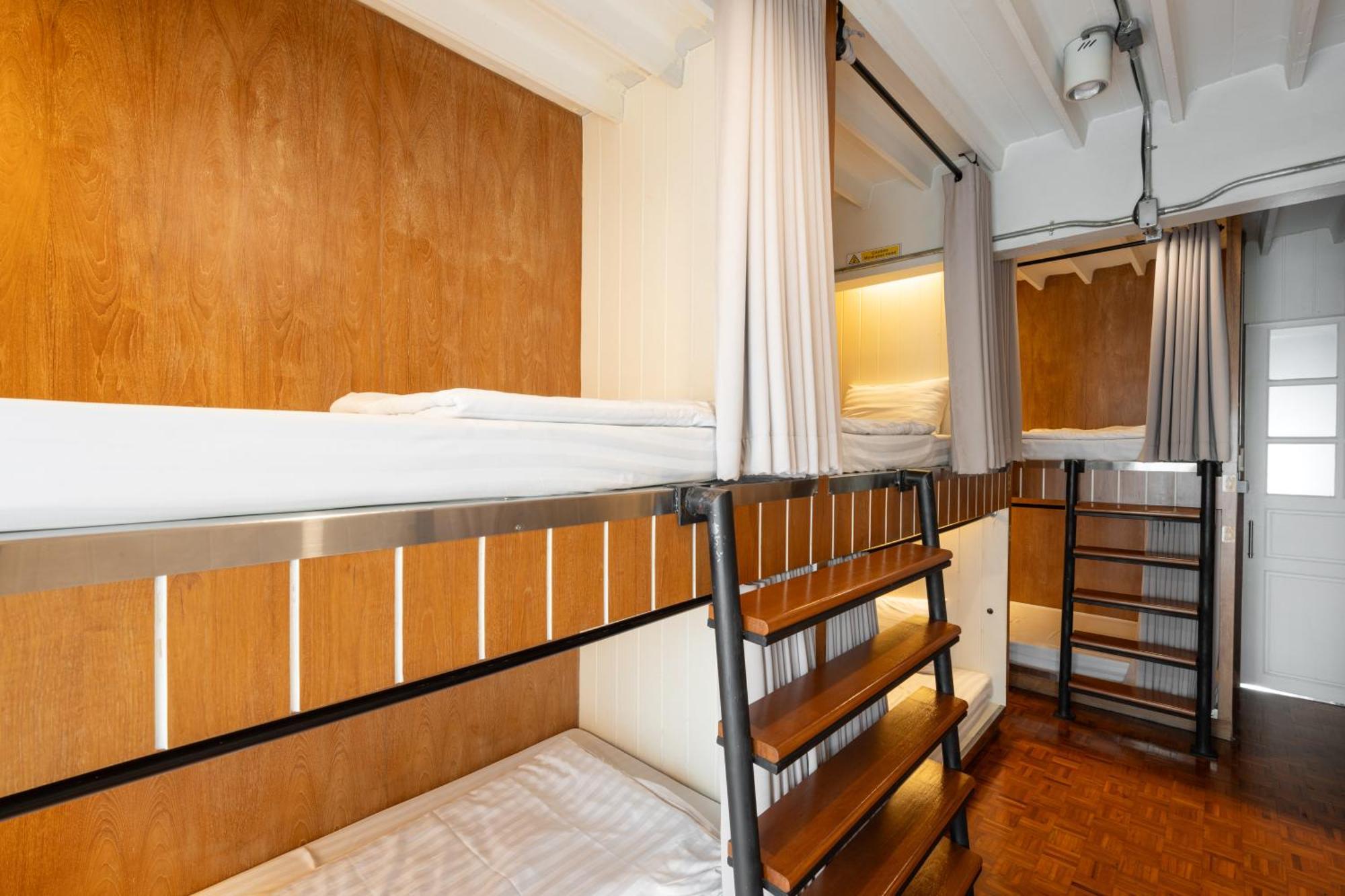 Bed Addict Hostel Chiang Mai Exterior photo