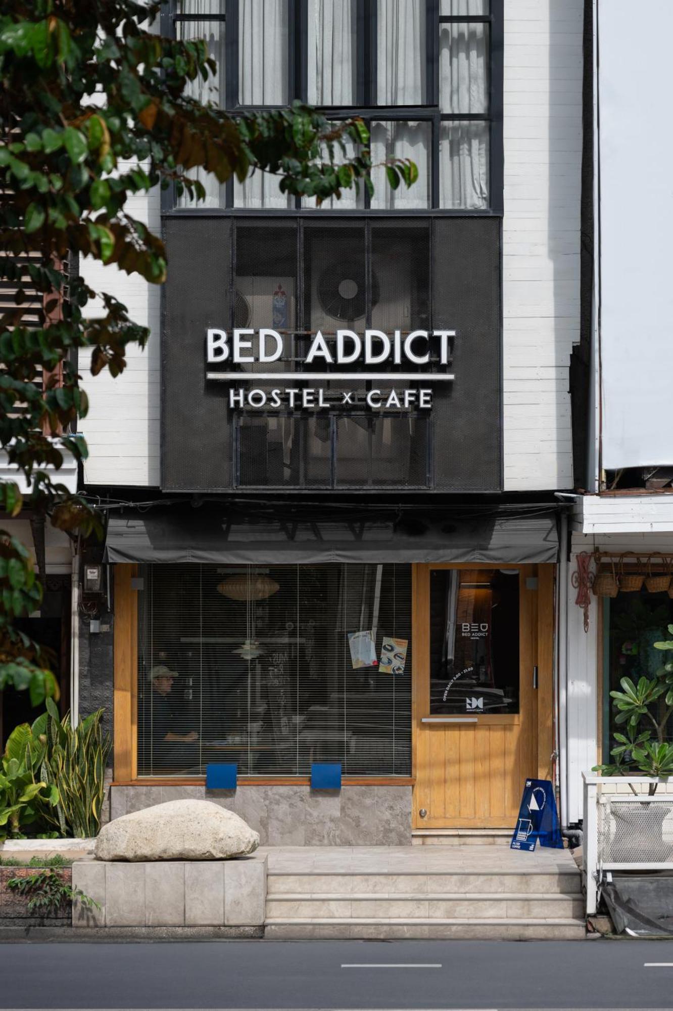 Bed Addict Hostel Chiang Mai Exterior photo